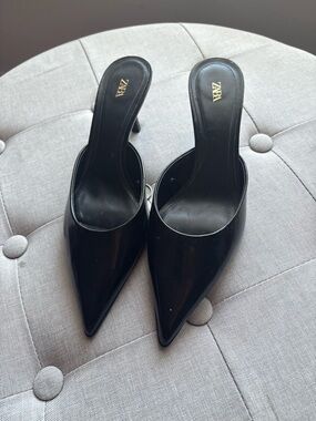 Zara Black Pointed Toe Patent Mule Heels